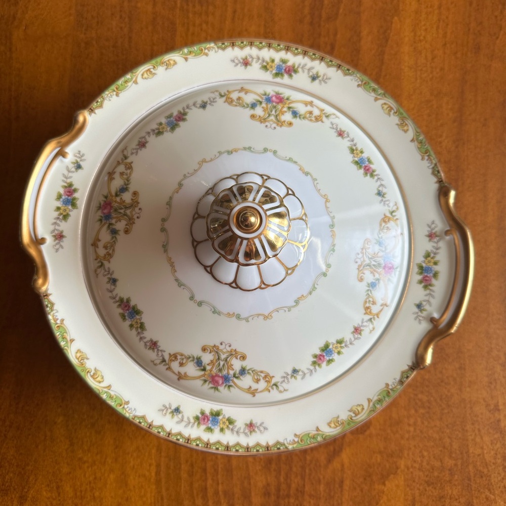 Noritake•Rare•Eureka•Porcelain Tureen/serving dish•ivory w/floral & gold accents